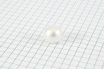 Drops Round, Pearl Button, Pearlescent White, 12mm