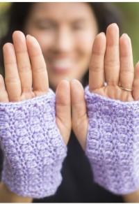 Cascade A331 - Easy Cluster Mitts by Kristen Stoltzfus Clay in Cantata (downloadable PDF)