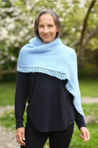 Cascade A384 - Sunny Gets Blue Wrap by Shannon Dunbabin  in Cantata (downloadable PDF)