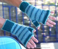 Fyberspates - Aolani - Fingerless Mitts in Cumulus (downloadable PDF)