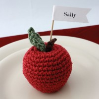 Sugar 'n Cream - Apple Place Card Holder in Solids (downloadable PDF)