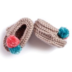 Bernat - Wee Crochet Moccasins in Softee Baby (downloadable PDF)