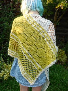 Christina Hadderingh - (US) Hotel of Bees Shawl in Scheepjes Stone Washed (downloadable PDF)
