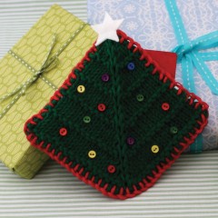 Sugar 'n Cream - Christmas Tree Gift Card Cozy in Solids (downloadable PDF)
