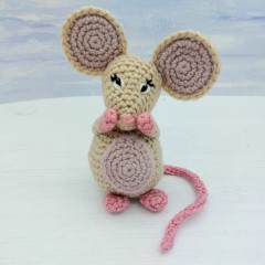 Wee Woolly Wonderfuls Crocheted Mabel the Mouse in Stylecraft Special Aran (leaflet)