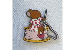 Bothy Threads - Sewing Mouse - Needle Minder