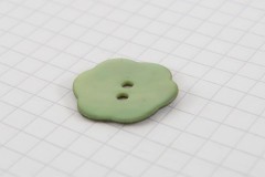 Drops Flower Shaped, Mother of Pearl Button, Green, 20mm