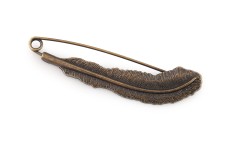 HiyaHiya Shawl Pin - Brass Feather