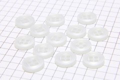 Round 4-Hole Rimmed Buttons, Pearlescent White, 11.25mm (pack of 13)