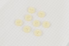 Round Flower Effect Buttons, Pearlescent Cream, 13.75mm (pack of 8)