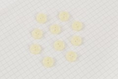 Round Scalloped Rim Buttons, Pearlescent Cream, 11.25mm (pack of 9)