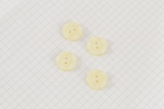 Round Scalloped Rim Buttons, Pearlescent Cream, 16.25mm (pack of 4)
