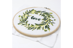 Korbond - Love Wreath (Cross Stitch Kit)