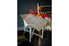 Vervaco - Table Cloth - Reindeer in Christmas (Embroidery Kit)