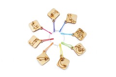 Yarnistry - Stitch Markers - Dogs - Wooden Squares - Set of 8